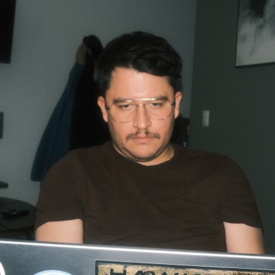 Mauricio A.